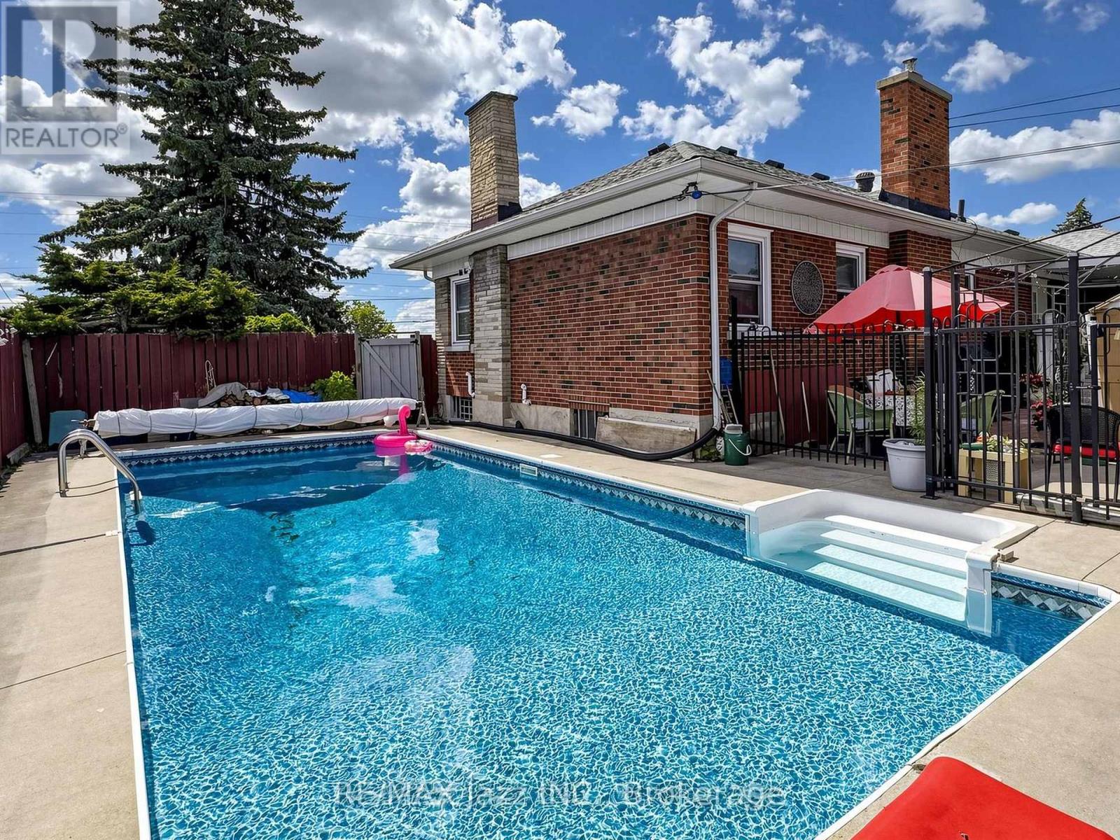 83 STEVENSON ROAD N - 1