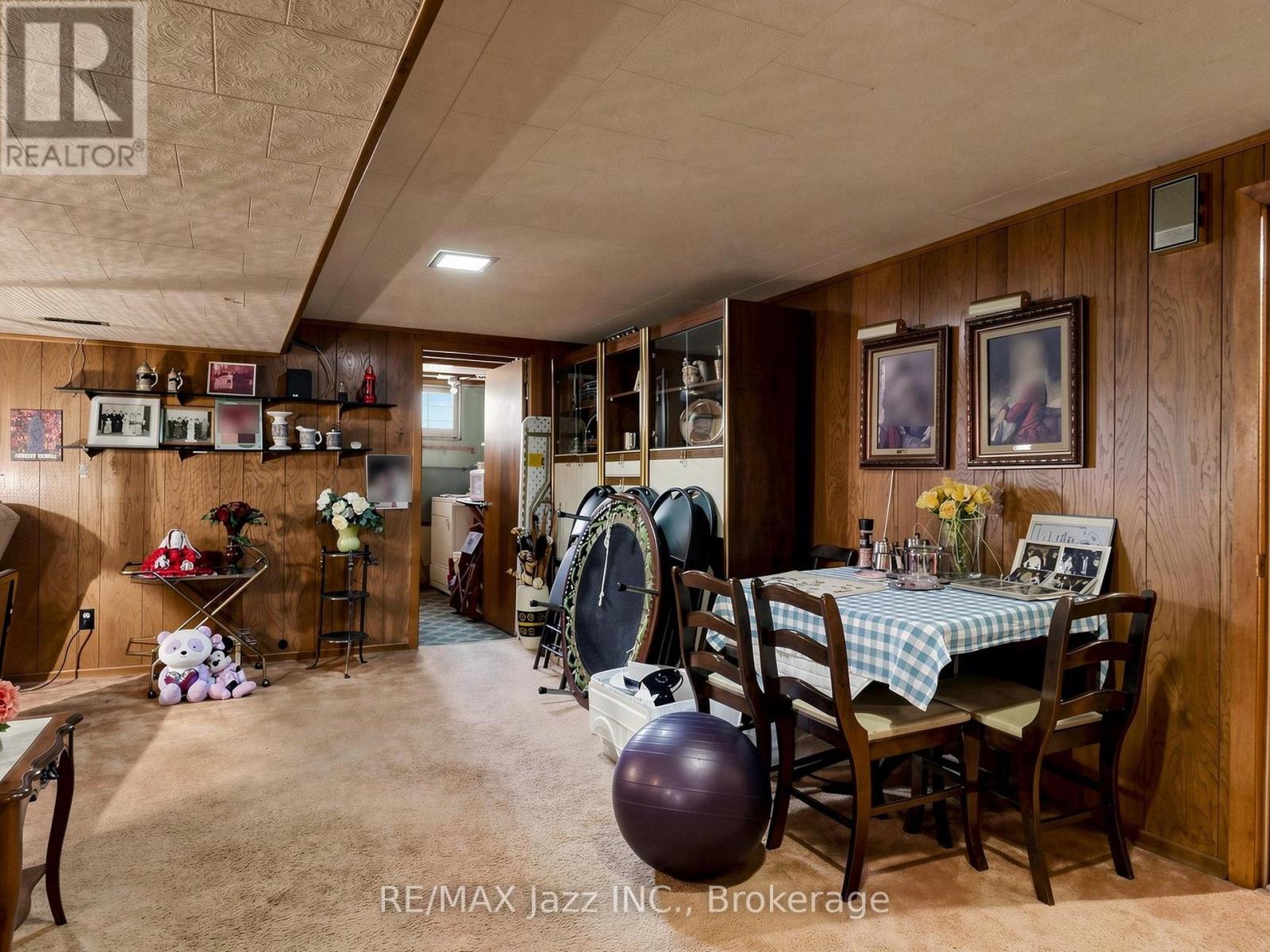 83 STEVENSON ROAD N - 33