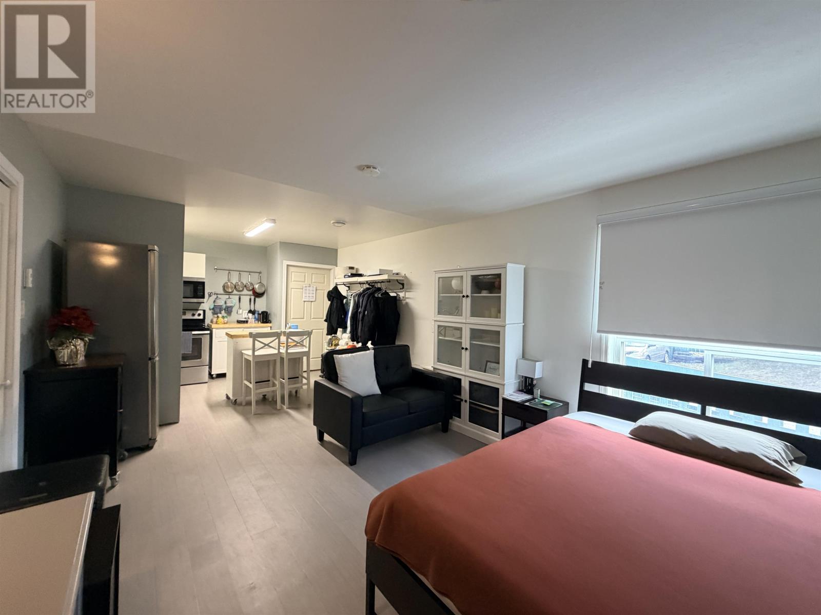 637 FIFTH AVENUE SOUTH - 7