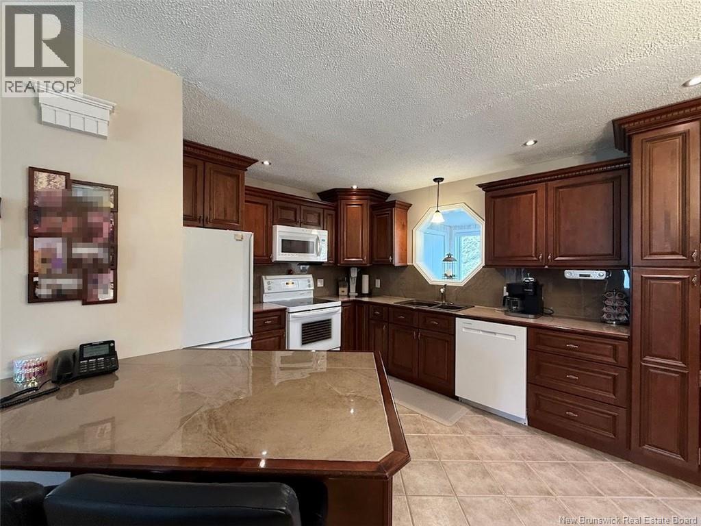 128 de la Pointe Road - 5