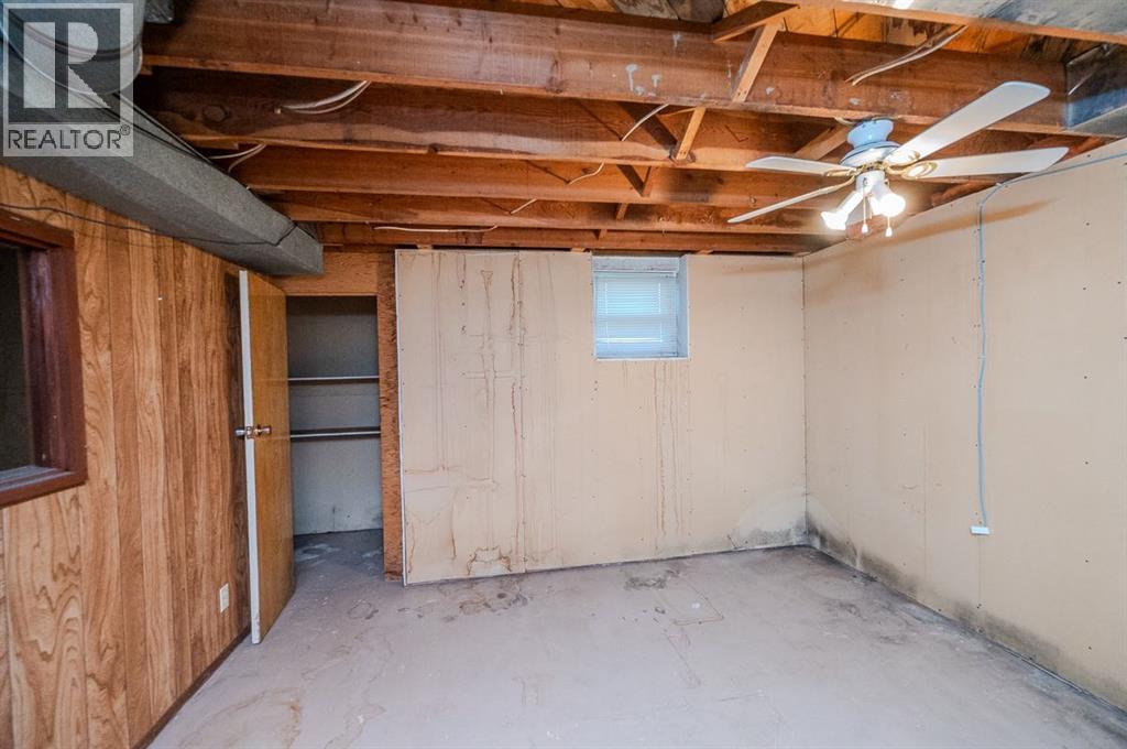 4241 41 Avenue - 11
