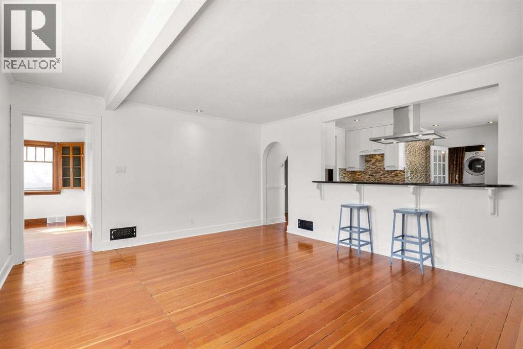 1404 18 Avenue NW - 4
