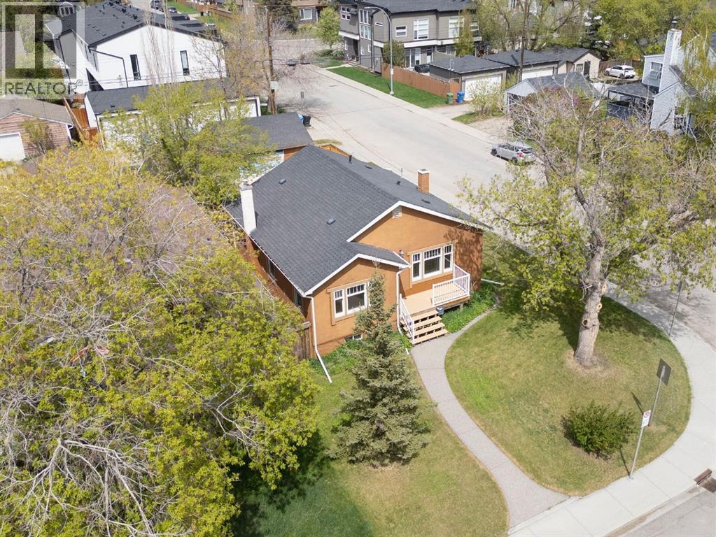 1404 18 Avenue NW - 2