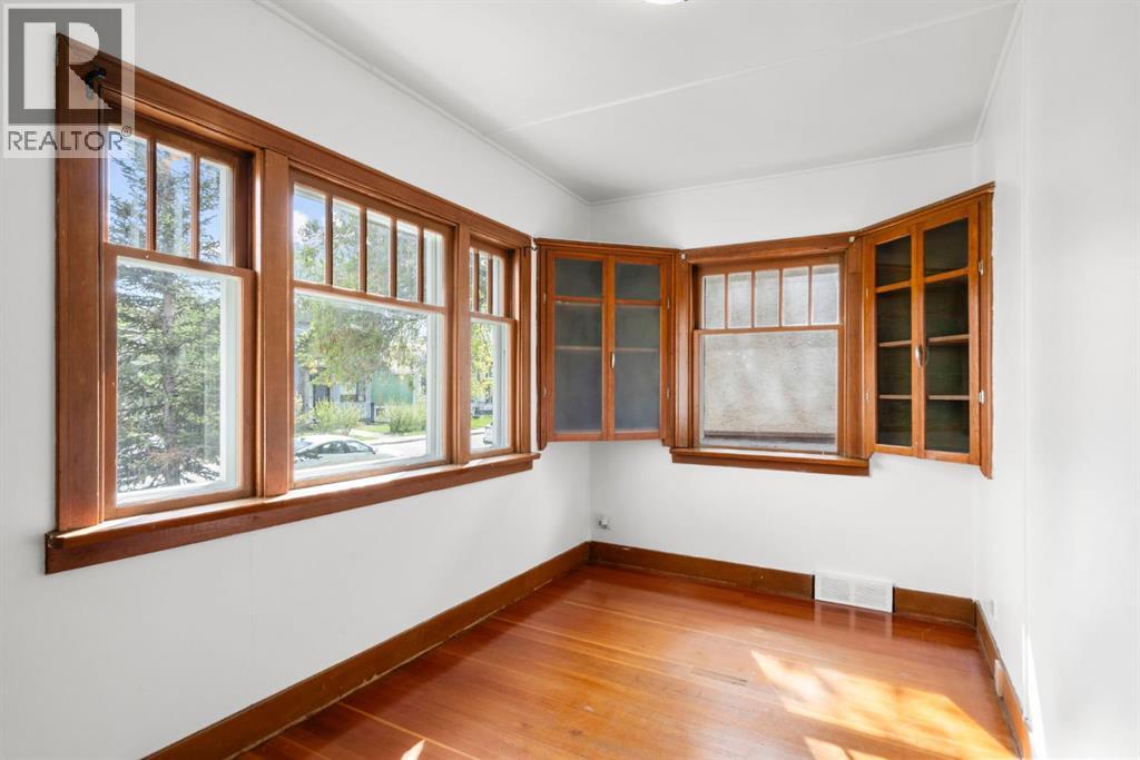 1404 18 Avenue NW - 12