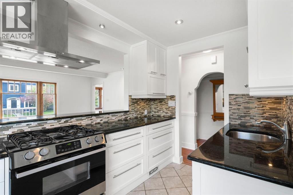 1404 18 Avenue NW - 20