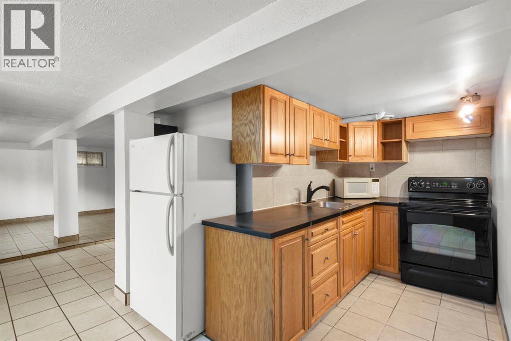 1404 18 Avenue NW - 27