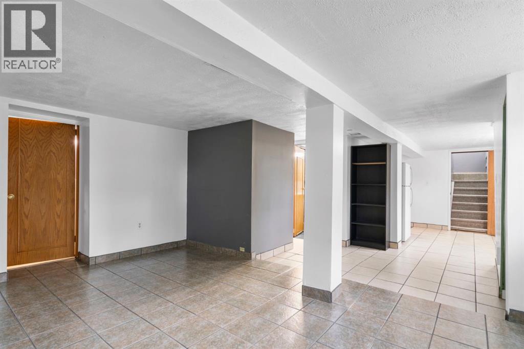 1404 18 Avenue NW - 31