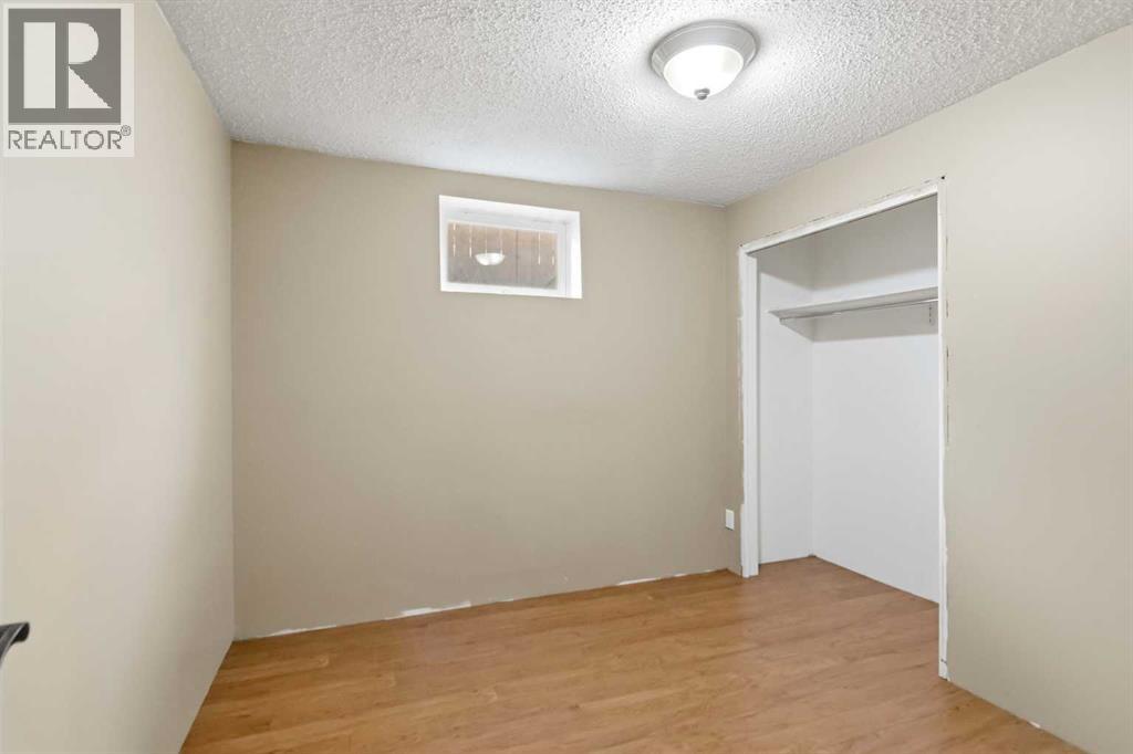 125 Oaks Crescent - 26