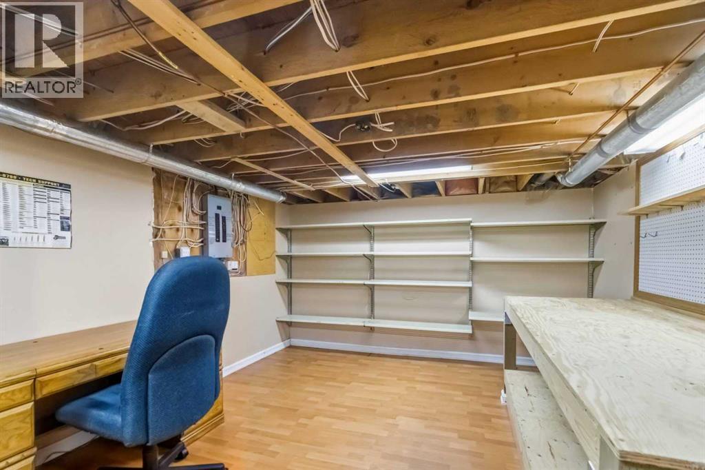 125 Oaks Crescent - 29