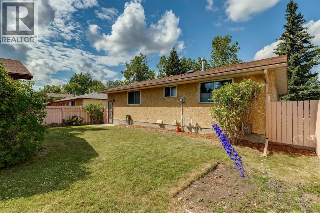 11248 Braeside Drive SW - 29