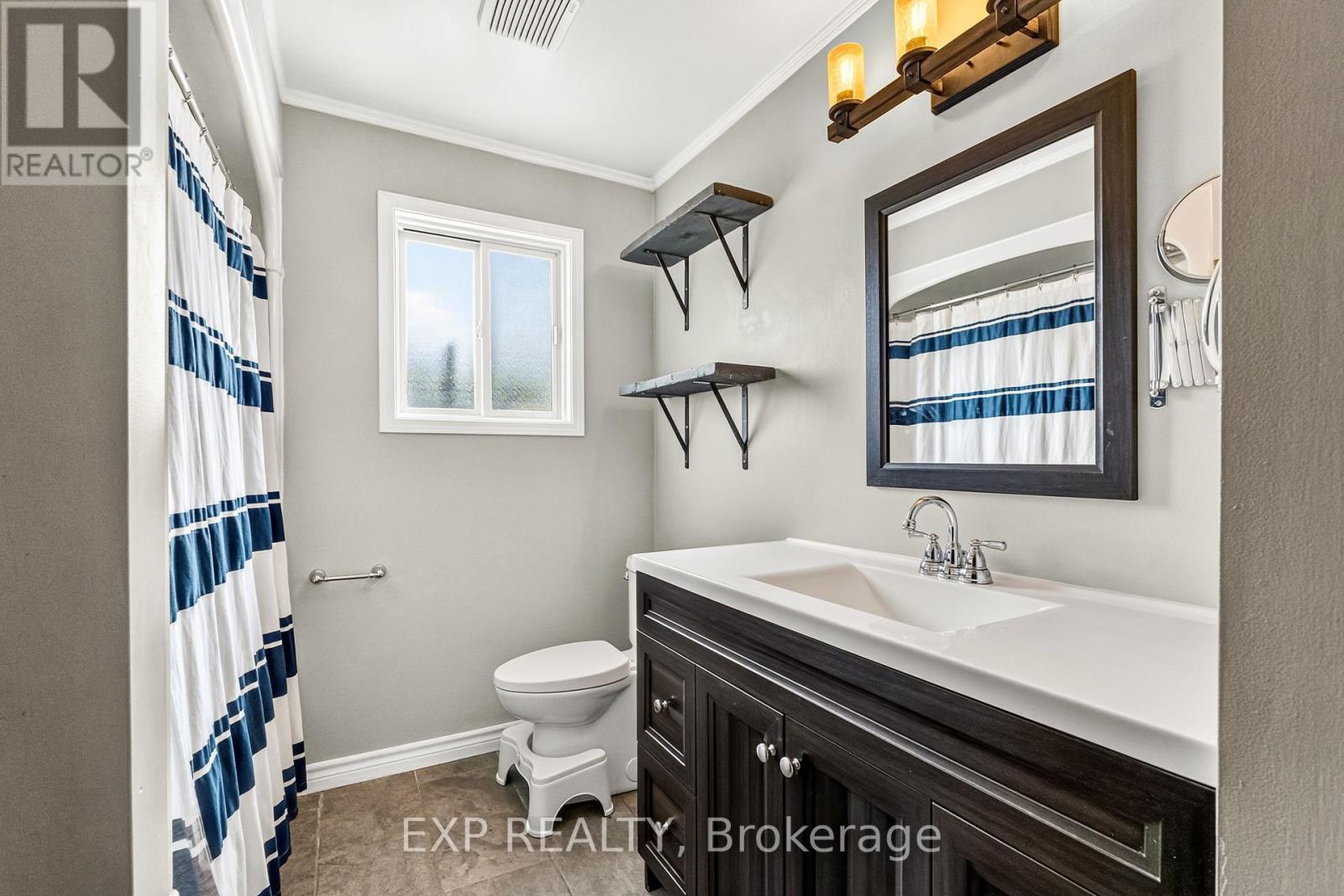 3209 YOUNG AVENUE - 12