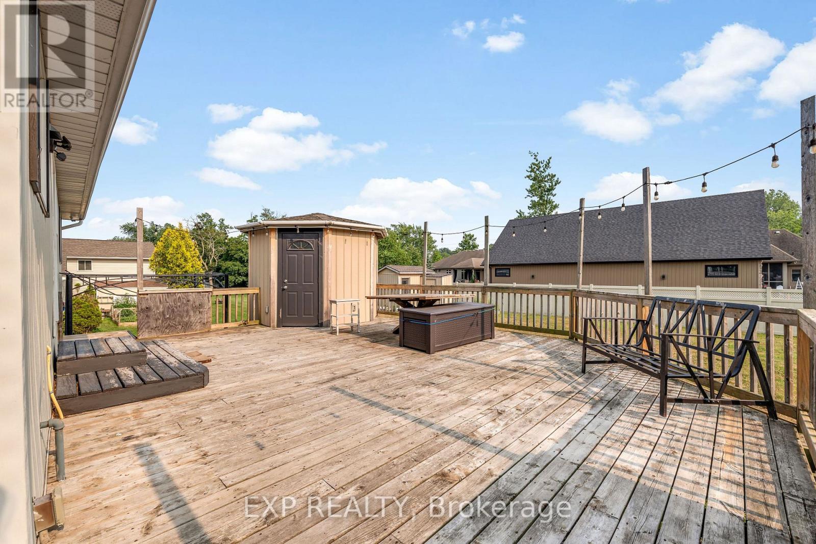 3209 YOUNG AVENUE - 18