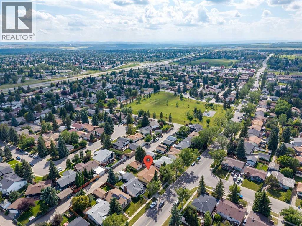 11248 Braeside Drive SW - 43