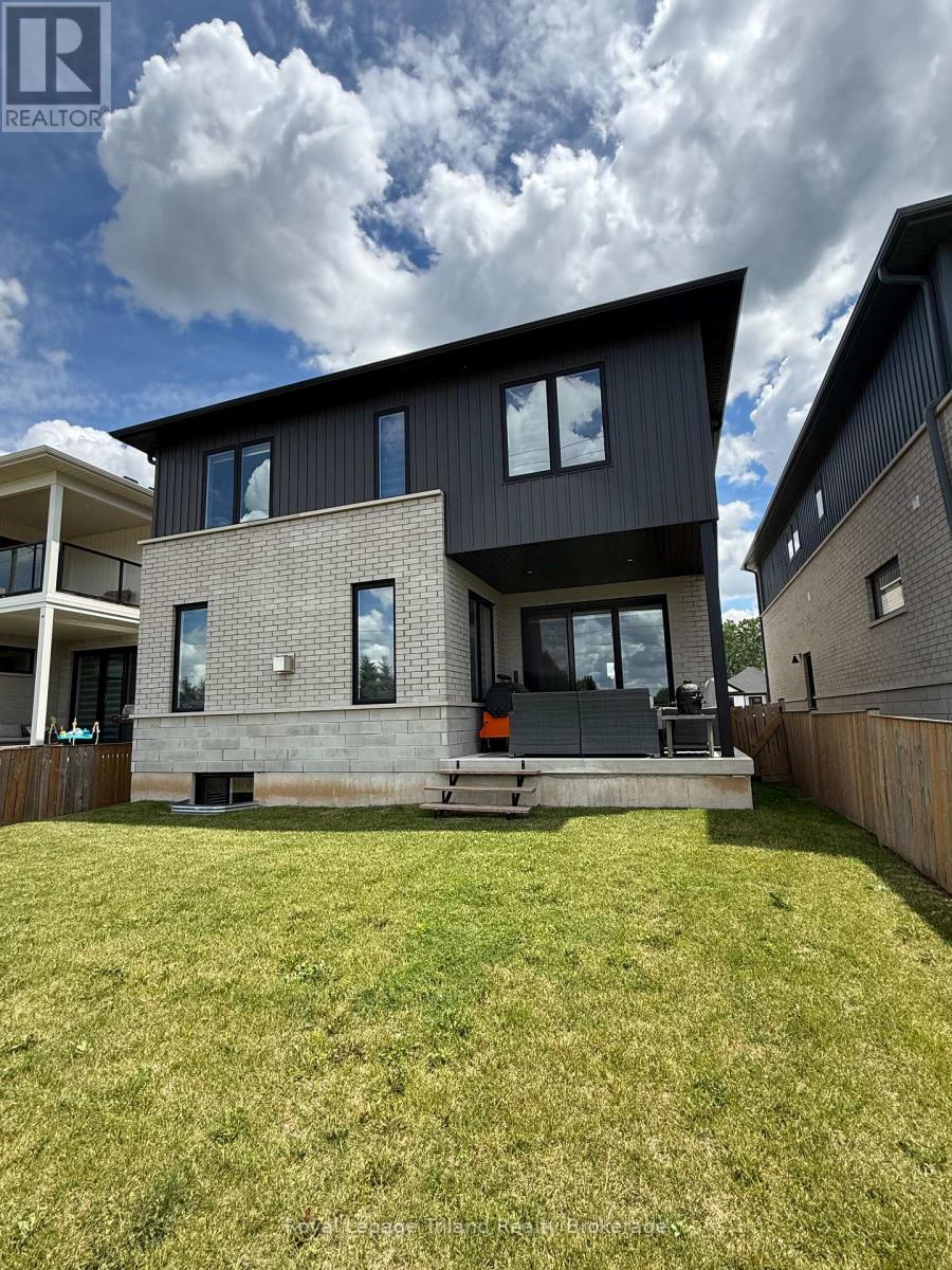 75 TRAILVIEW DRIVE - 37