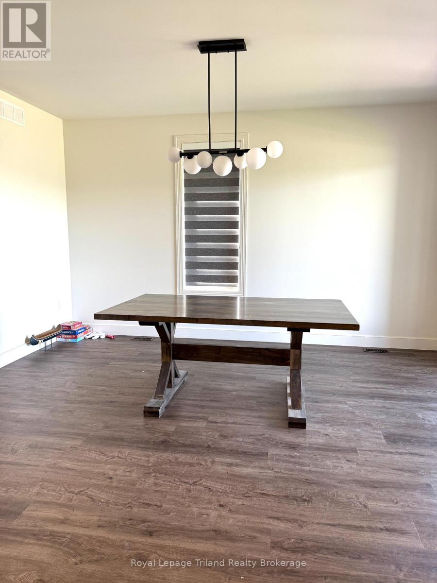 75 TRAILVIEW DRIVE - 5