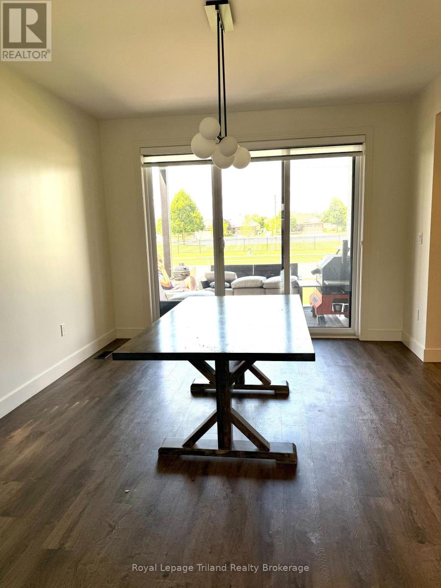 75 TRAILVIEW DRIVE - 6