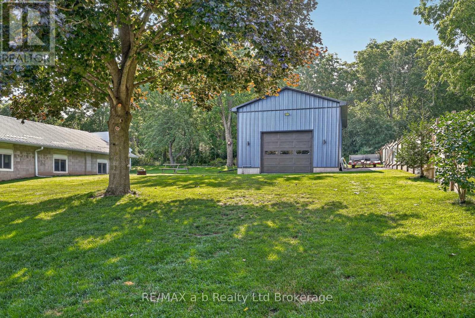 584112 BEACHVILLE ROAD - 11