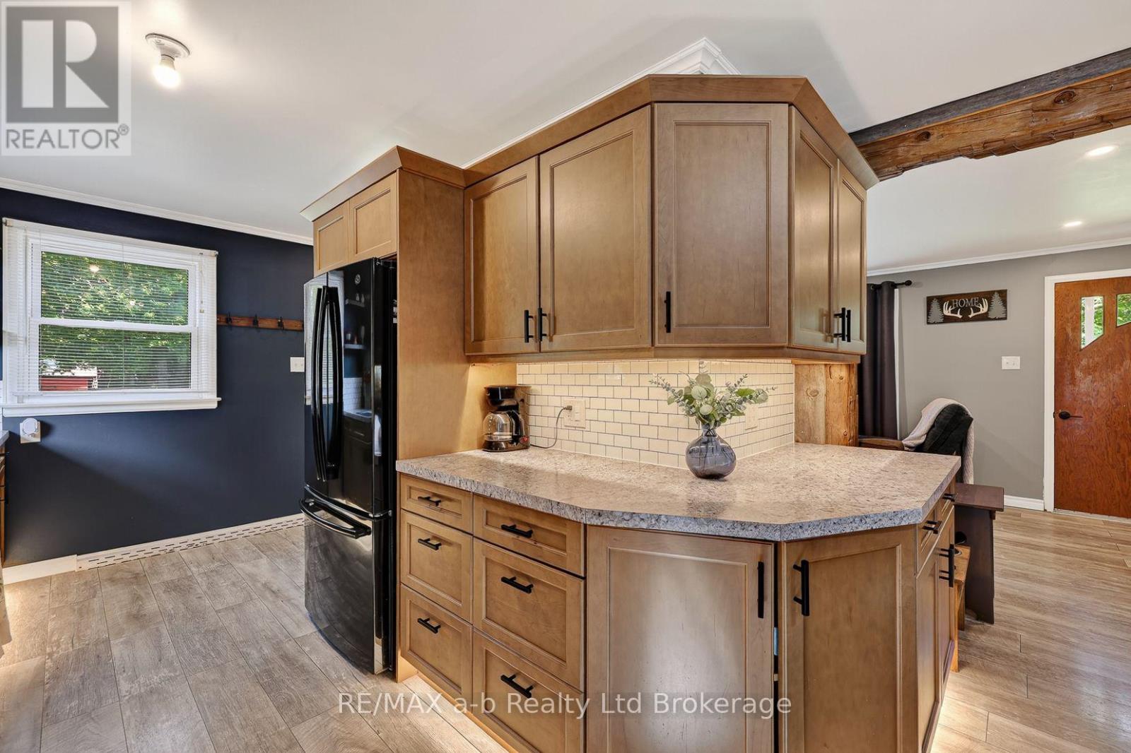 584112 BEACHVILLE ROAD - 17