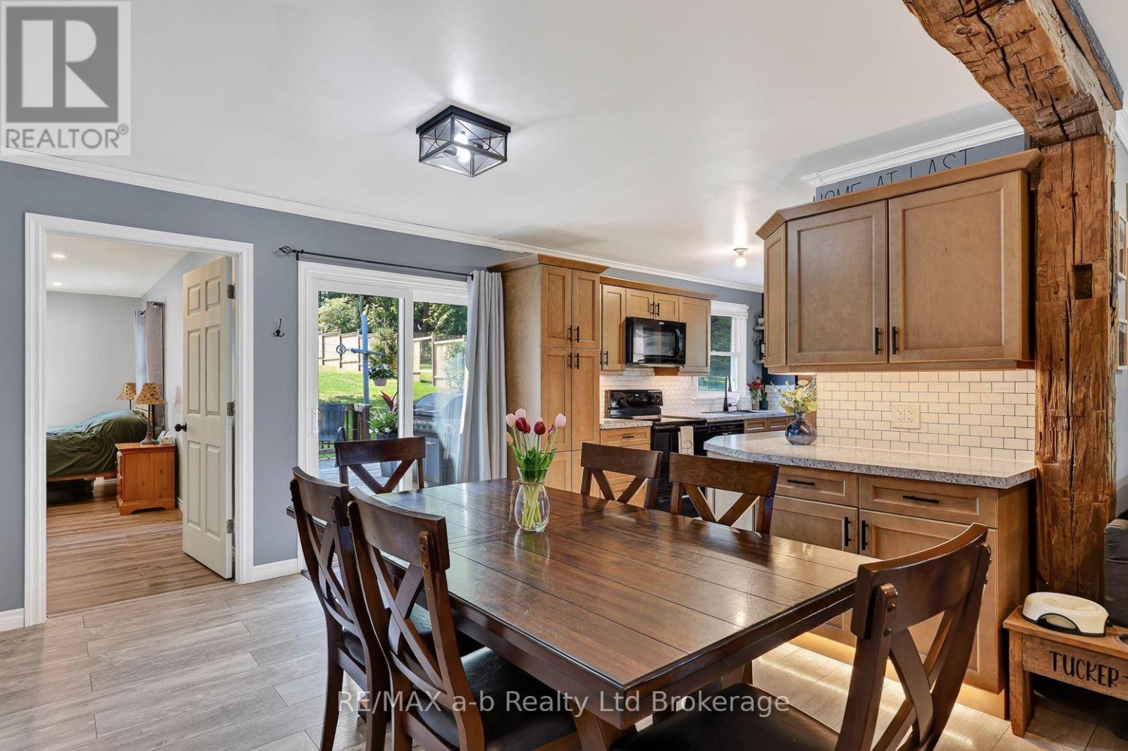 584112 BEACHVILLE ROAD - 19
