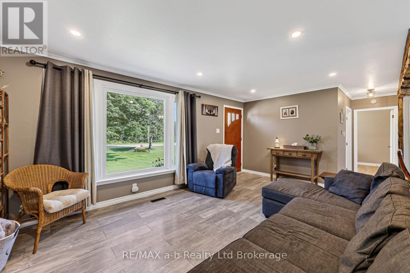 584112 BEACHVILLE ROAD - 24