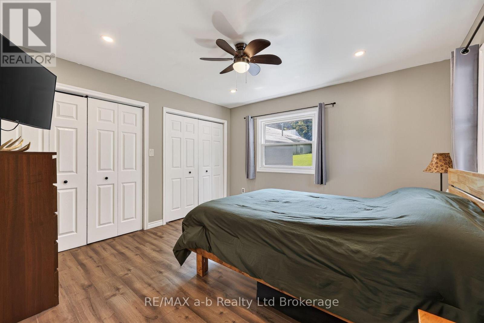 584112 BEACHVILLE ROAD - 26