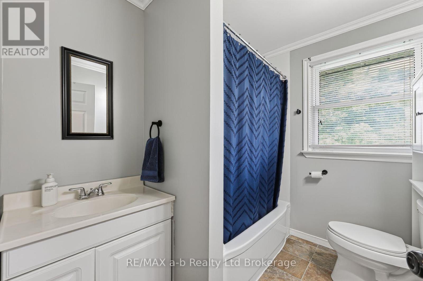 584112 BEACHVILLE ROAD - 30