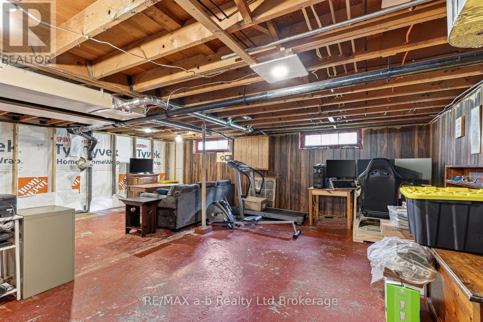 584112 BEACHVILLE ROAD - 31