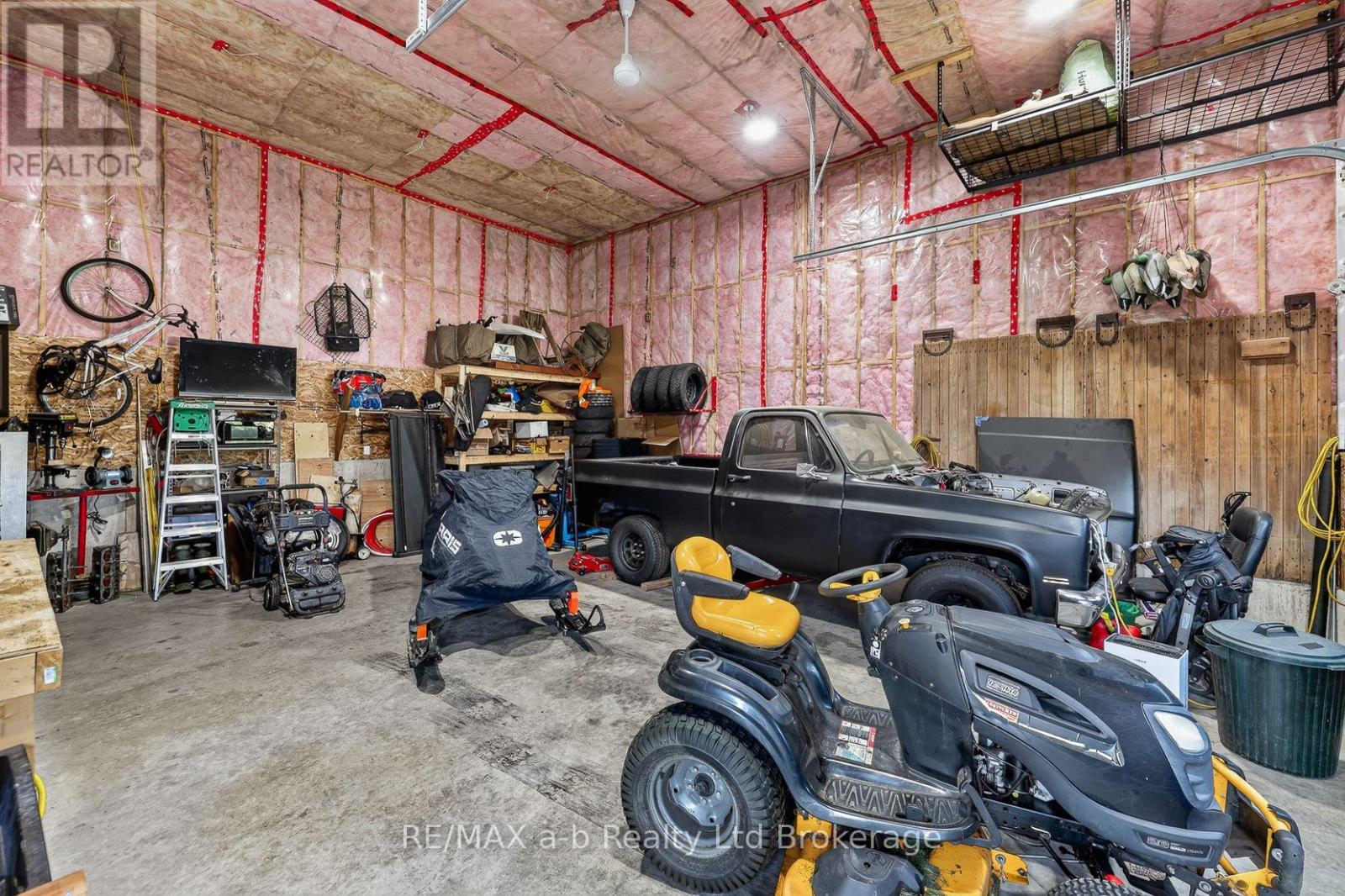 584112 BEACHVILLE ROAD - 34