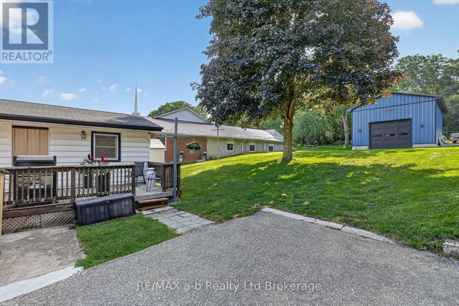 584112 BEACHVILLE ROAD - 9