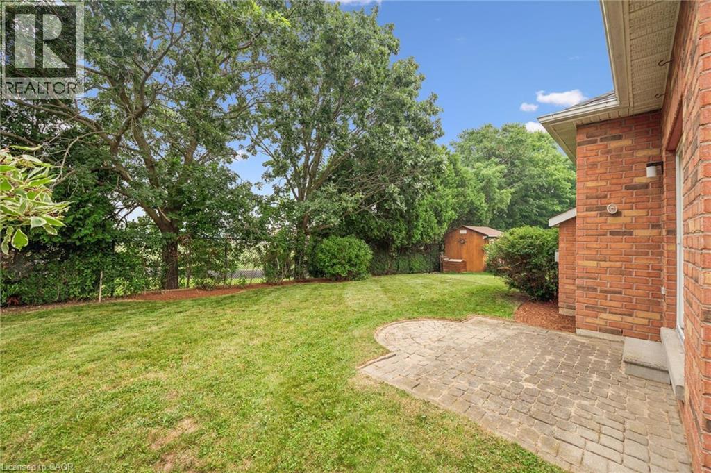 685 LANGLAW Drive - 37