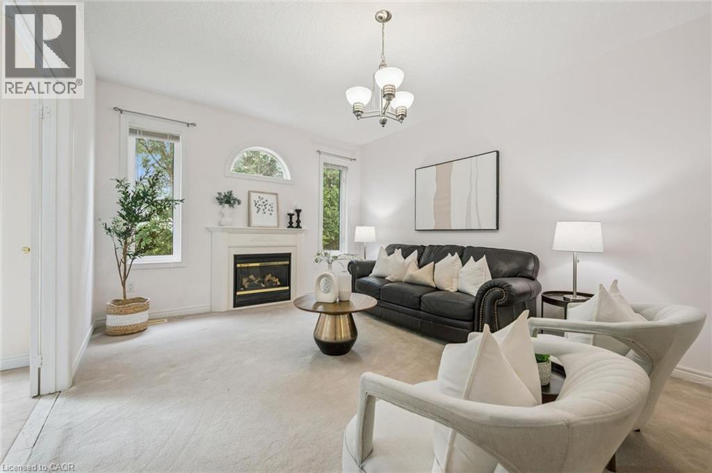 685 LANGLAW Drive - 12