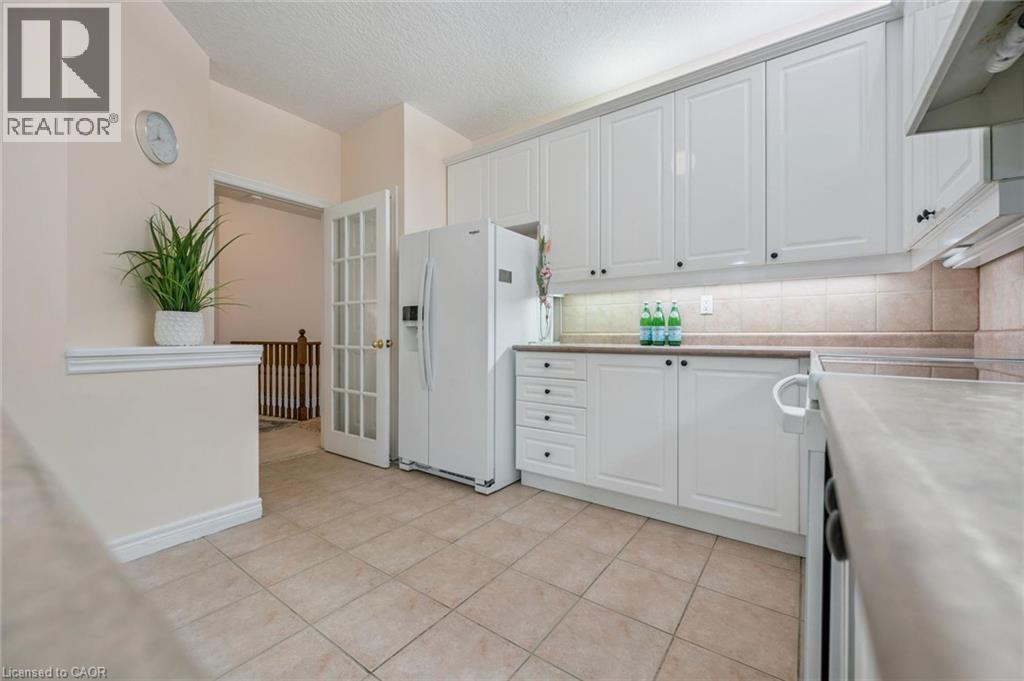 685 LANGLAW Drive - 21