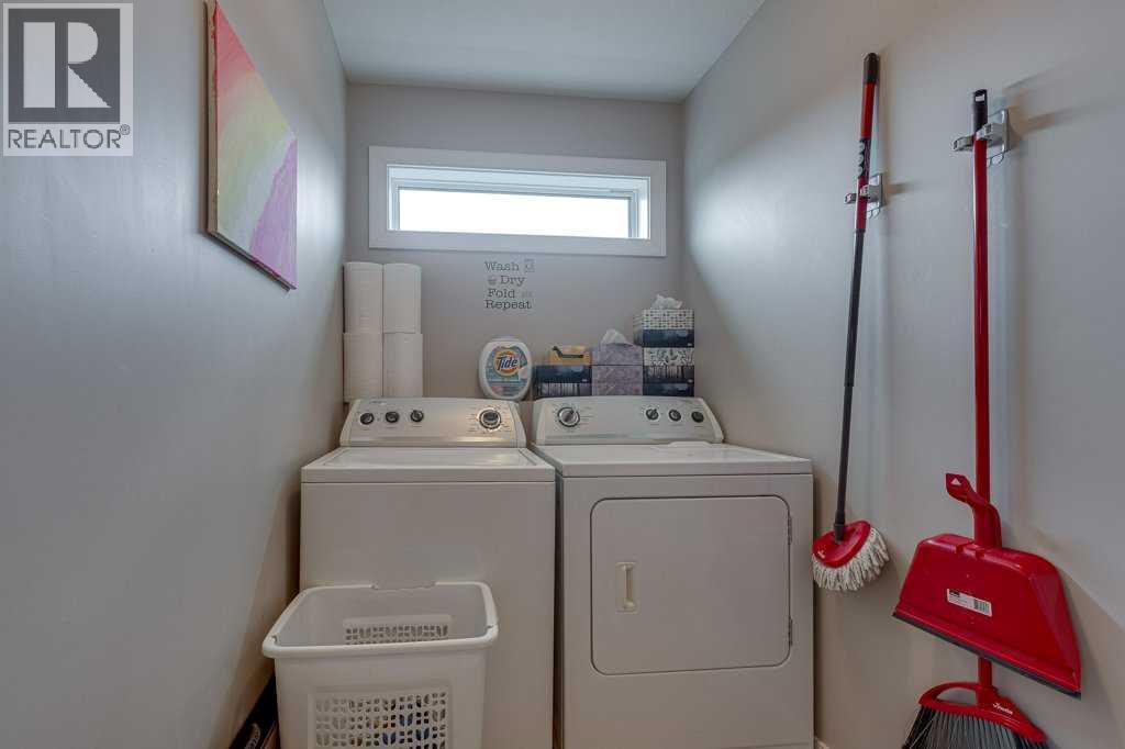 183 Kelloway Crescent - 21