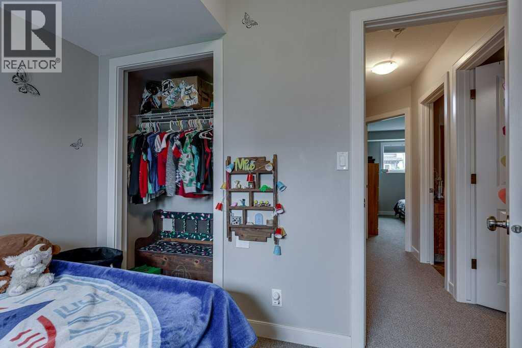 183 Kelloway Crescent - 33