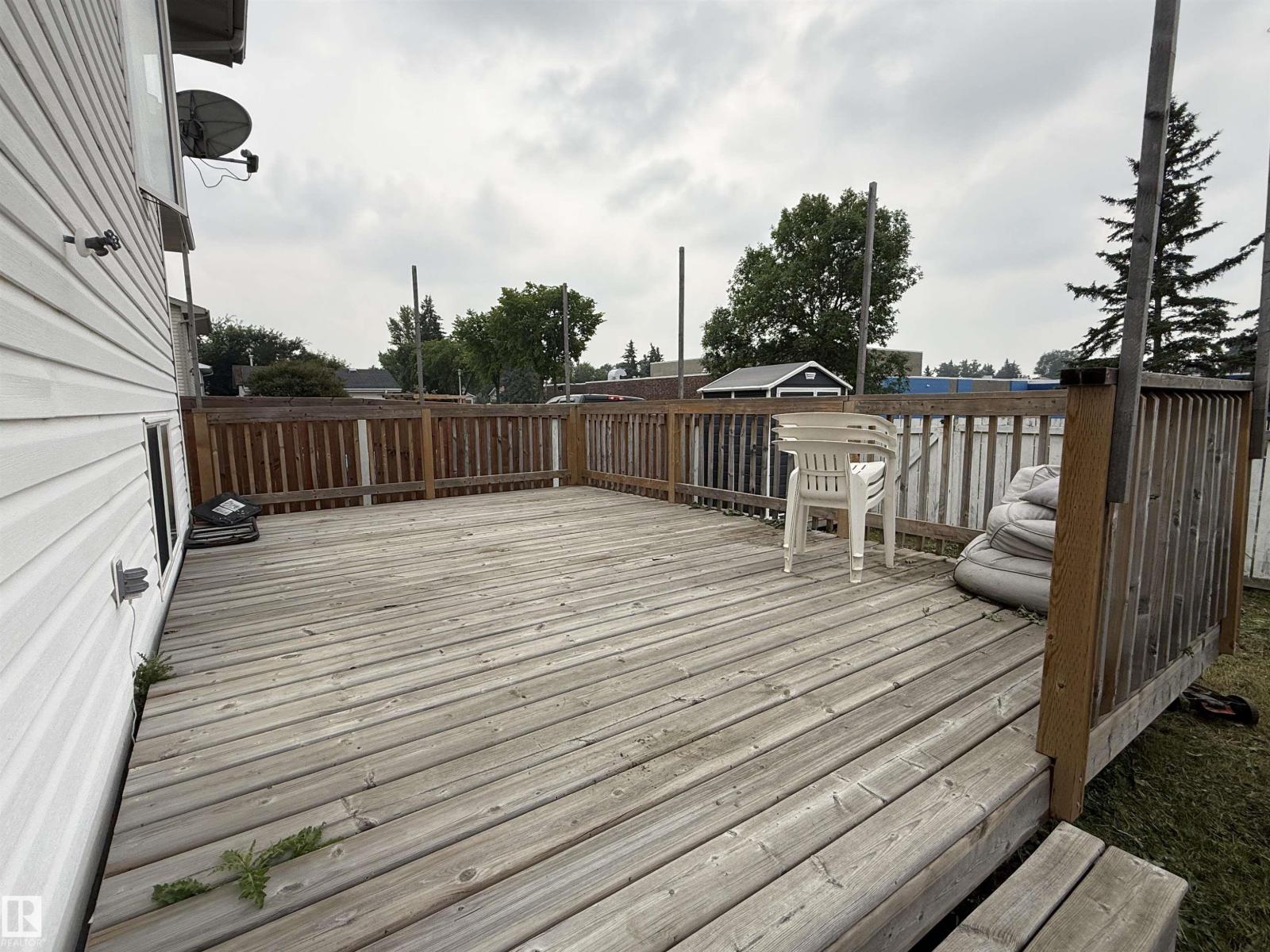 8025 15A AV NW - 14