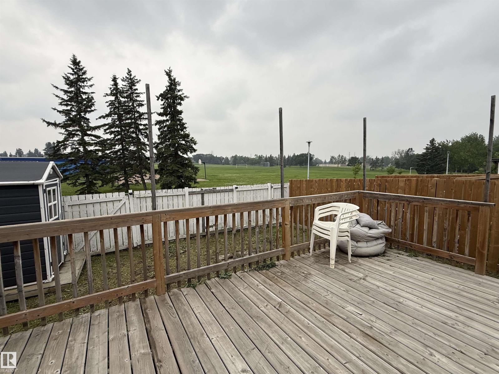 8025 15A AV NW - 16