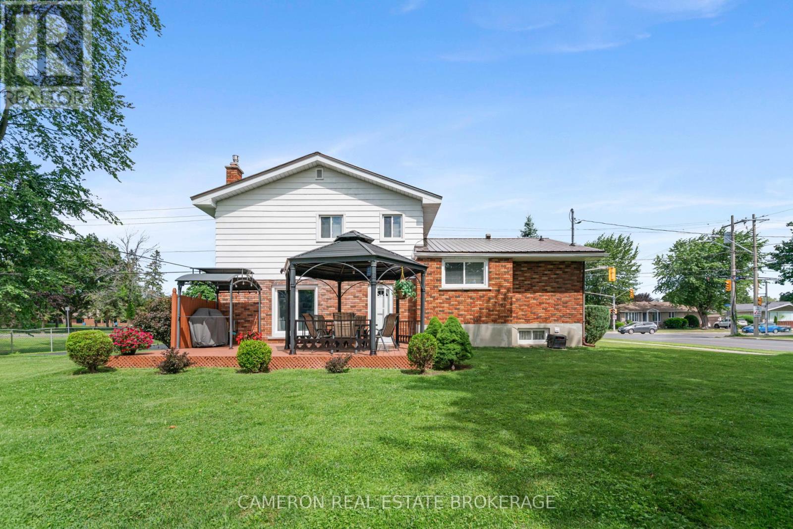 1495 SECOND STREET E - 24