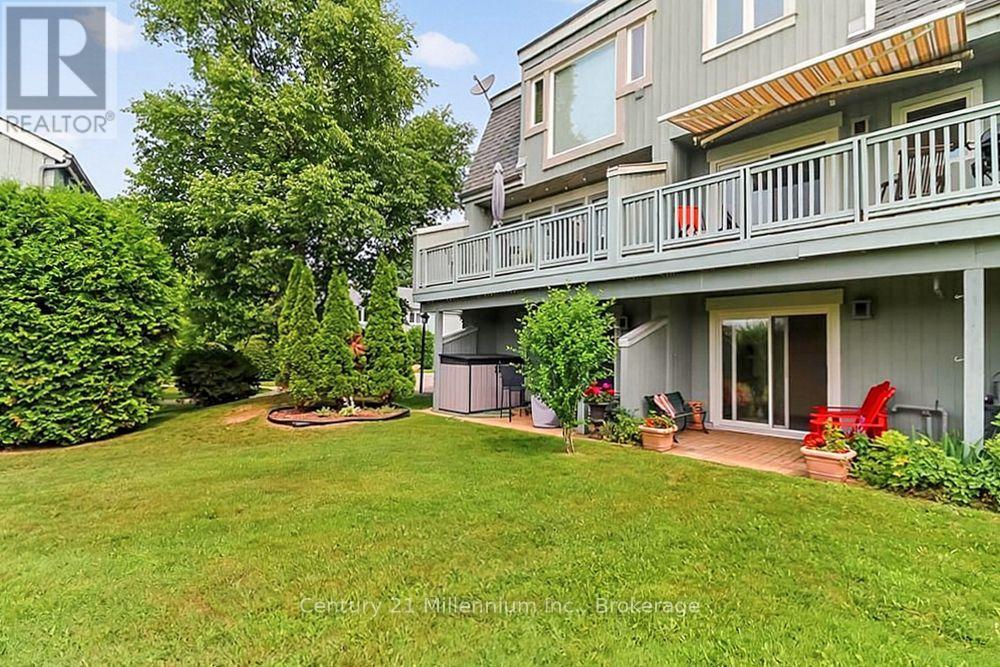 #21 127 FAIRWAY CRESCENT - 19