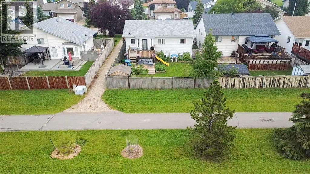 9329 69 Avenue - 27