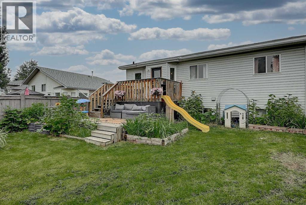9329 69 Avenue - 34