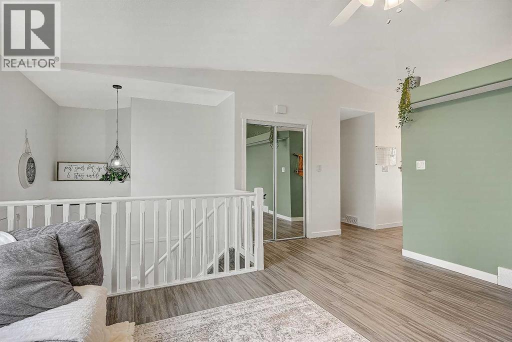 9329 69 Avenue - 7