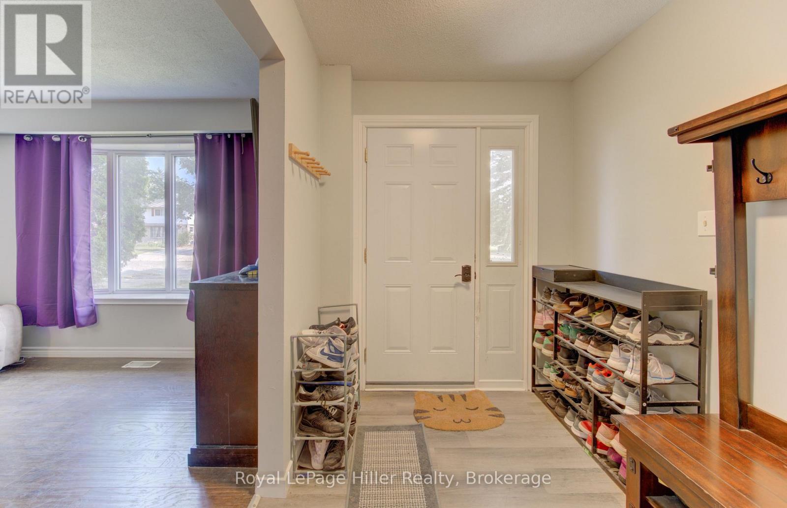 61 BABB CRESCENT - 3