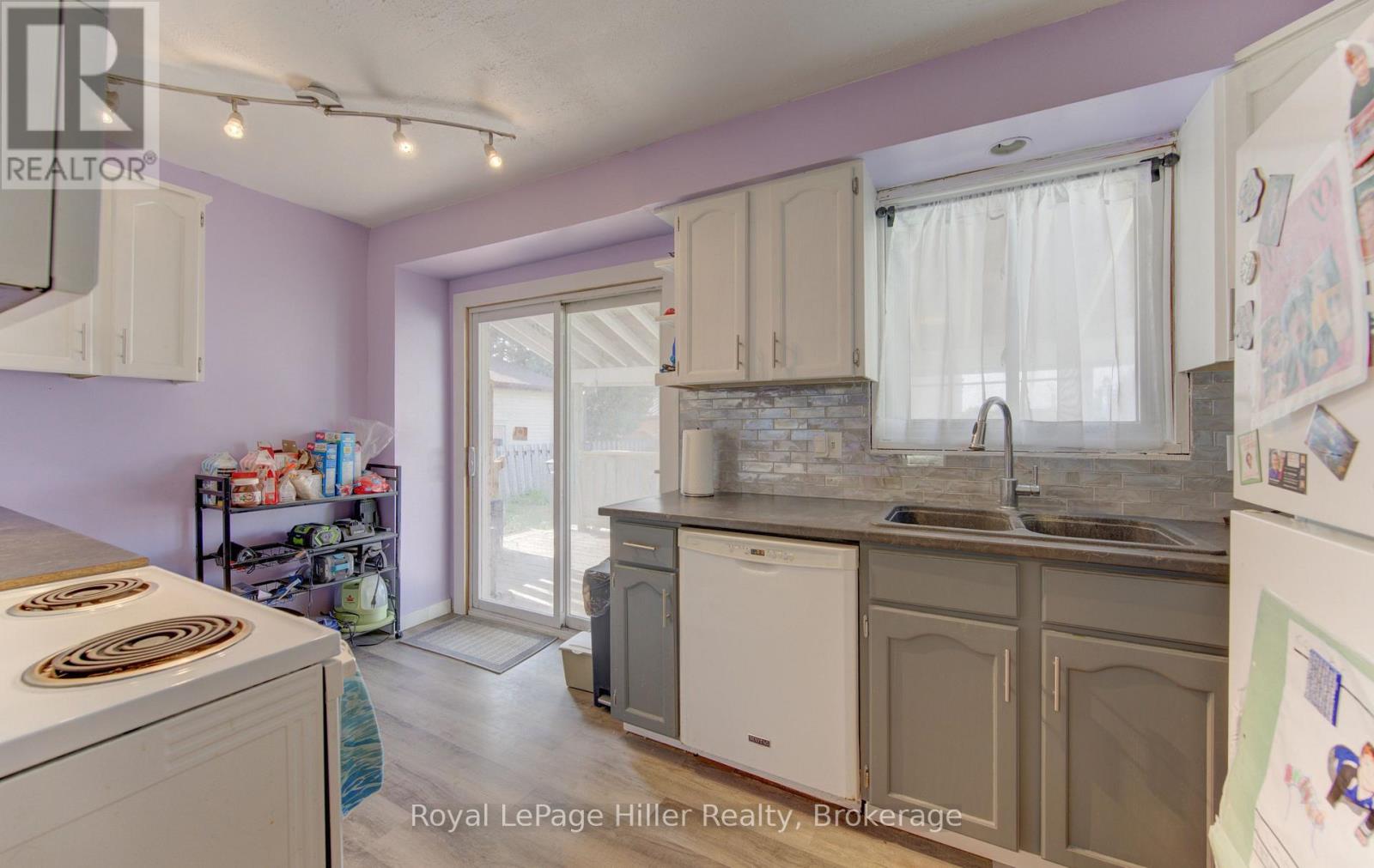 61 BABB CRESCENT - 8