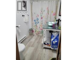 31 Beach Road thumbnail 16