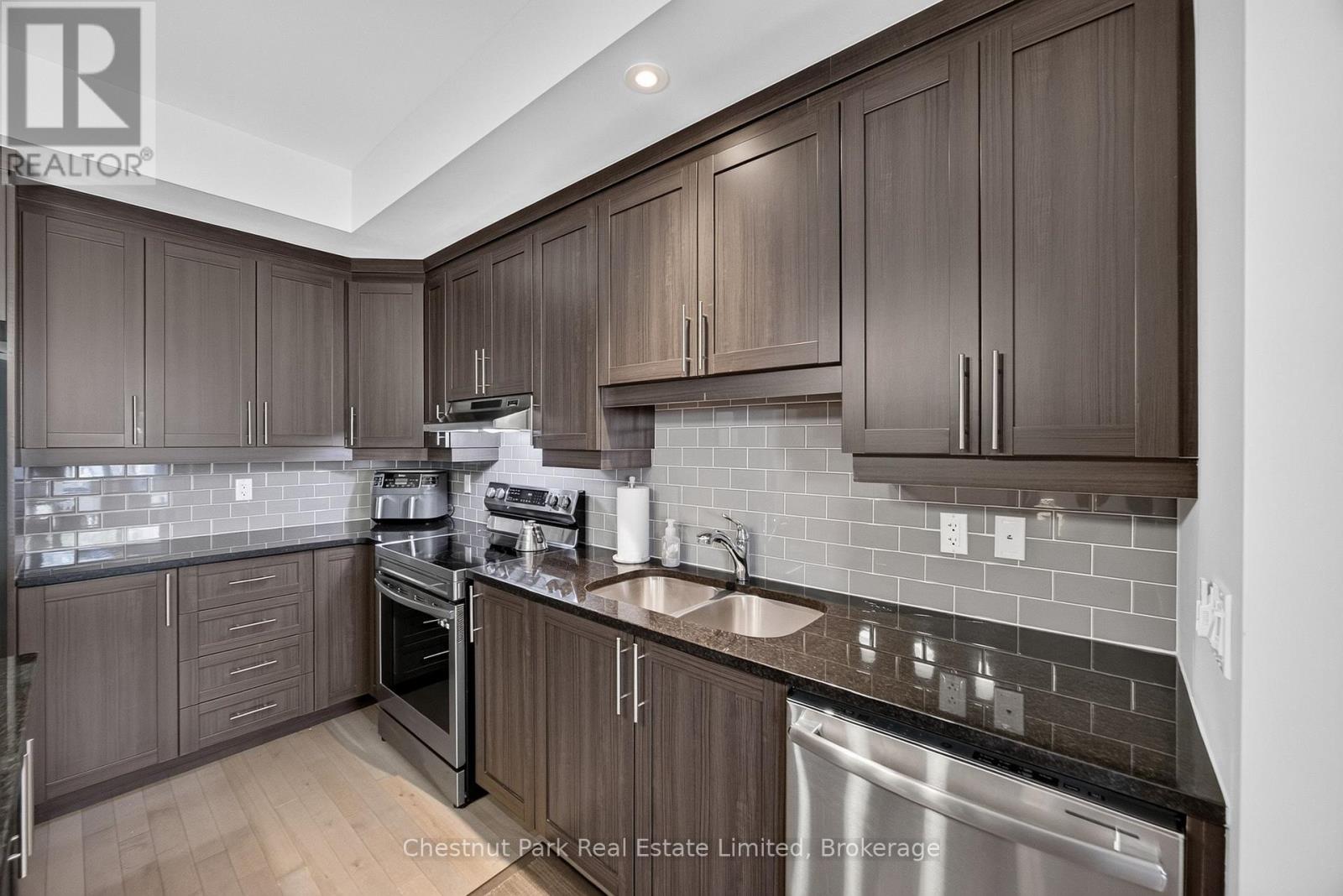 239 KING STREET - 10