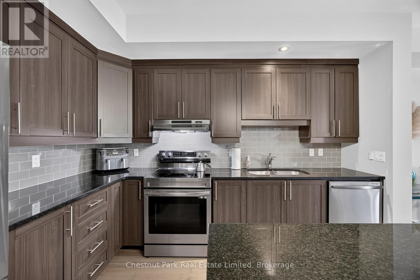 239 KING STREET - 12
