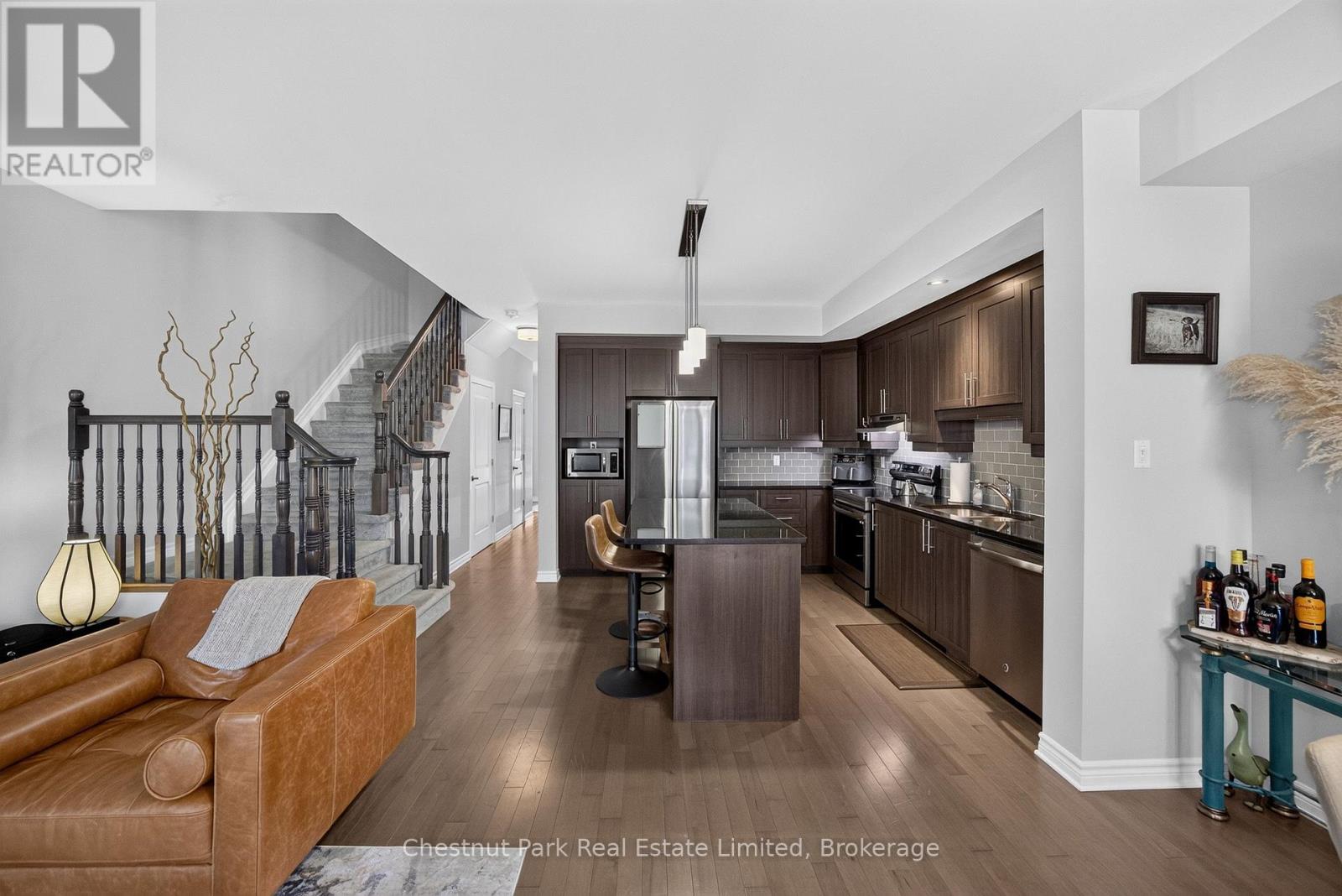 239 KING STREET - 19