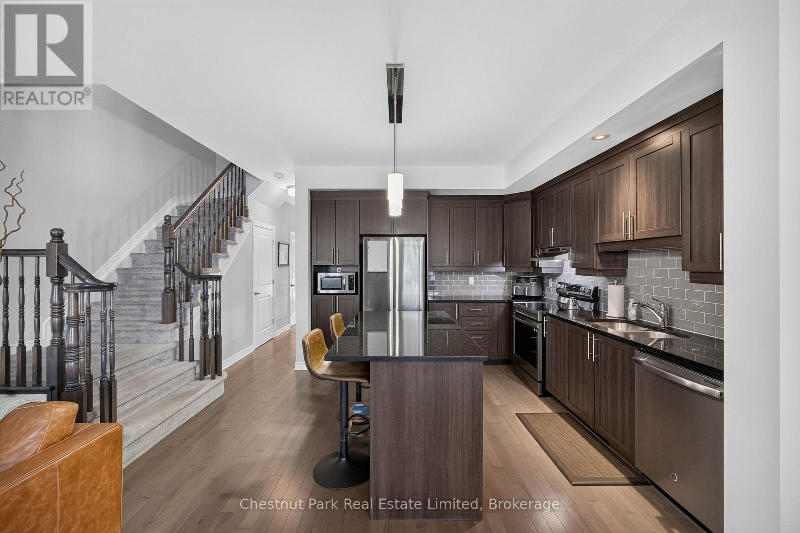 239 KING STREET - 8