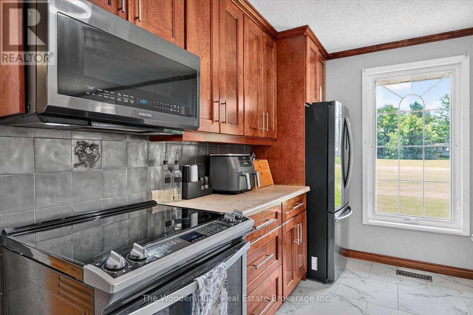 20 VOLLERING ROAD - 11