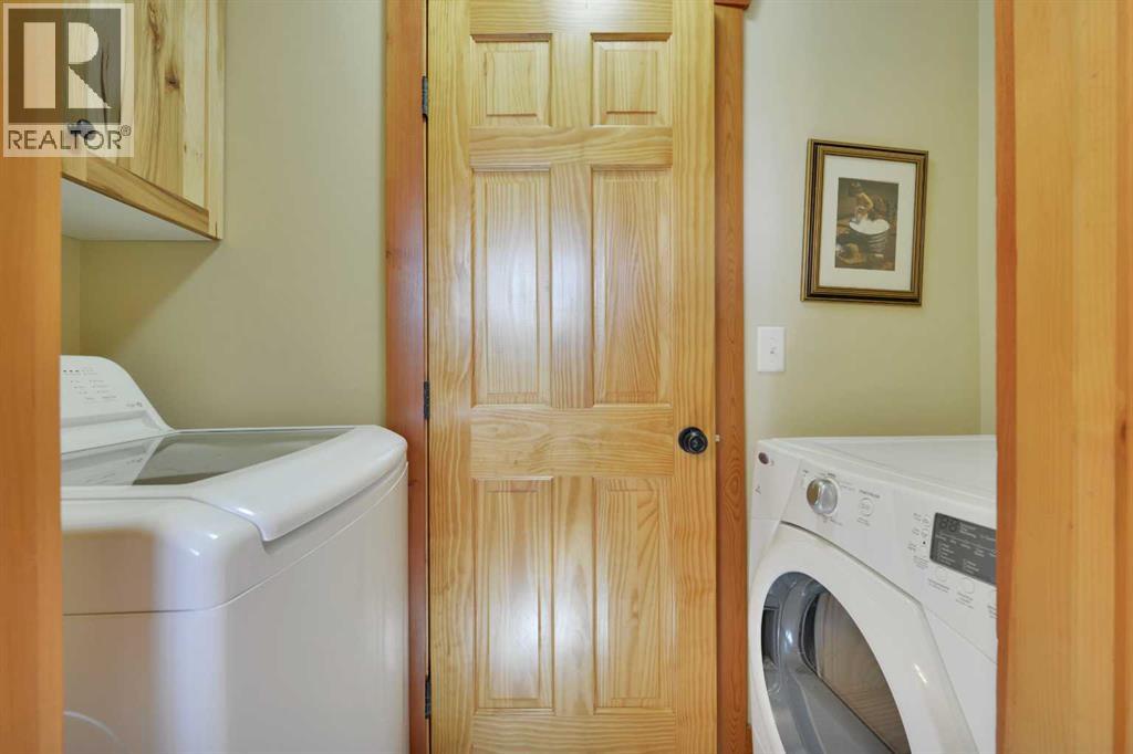460 Summer Crescent - 32